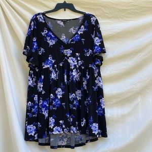 Torrid black and blue floral babydoll cinch front top, Torrid size 2 (2X)